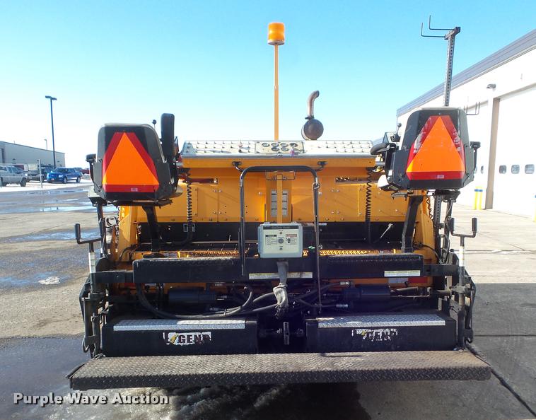 image for item DA7529 Lee Boy L8515R paver