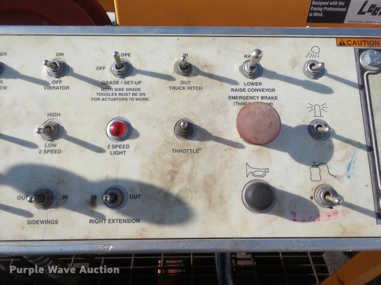 image for item DA7529 Lee Boy L8515R paver