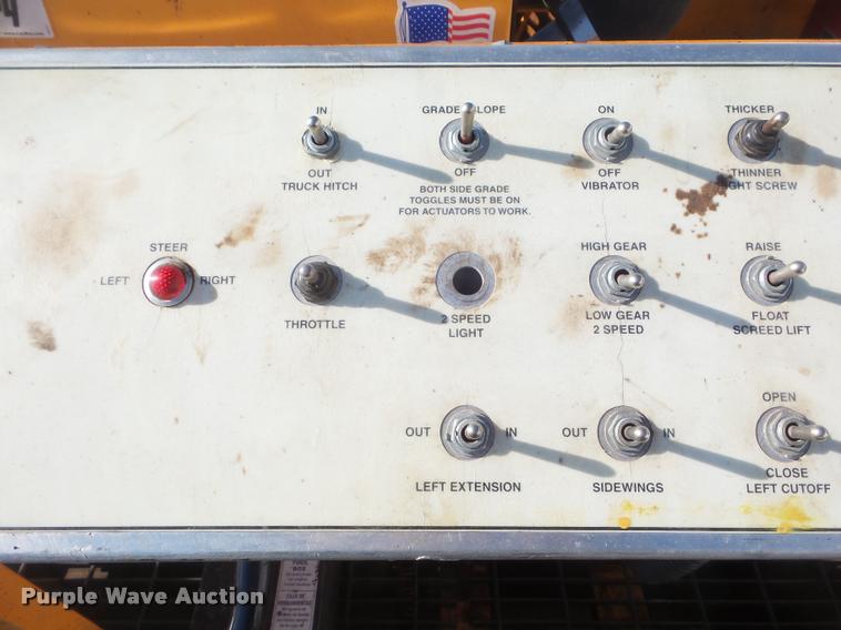 image for item DA7529 Lee Boy L8515R paver