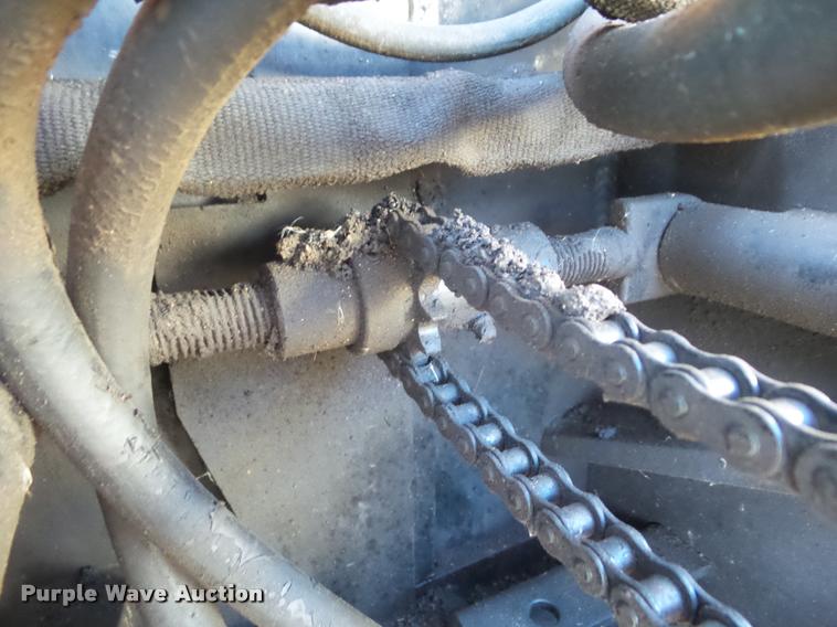 image for item DA7529 Lee Boy L8515R paver