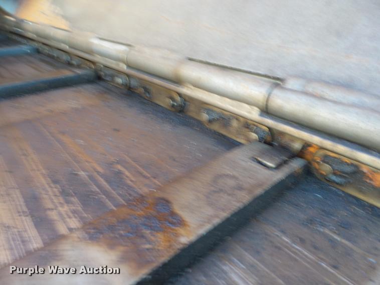 image for item DA7529 Lee Boy L8515R paver