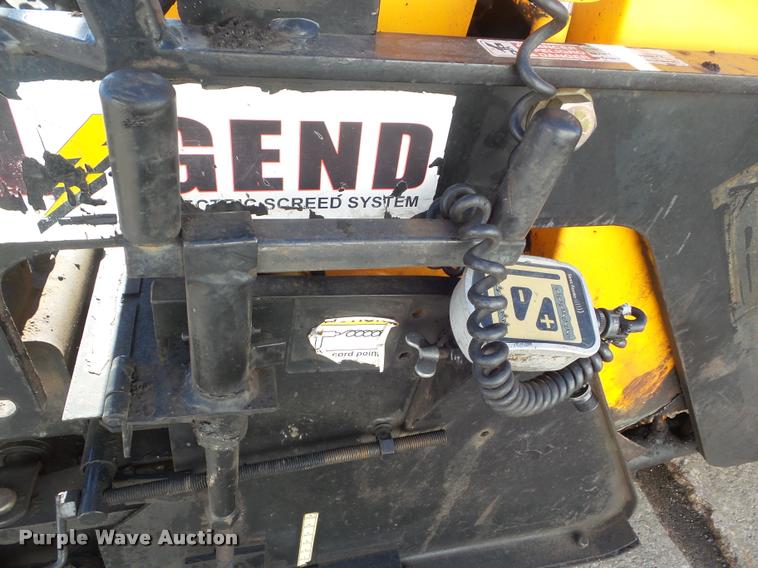 image for item DA7529 Lee Boy L8515R paver