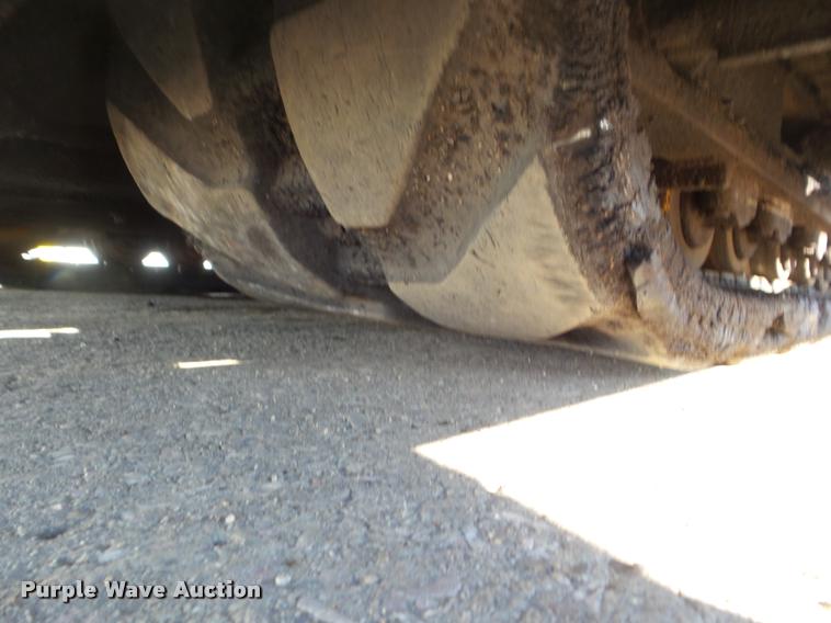 image for item DA7529 Lee Boy L8515R paver