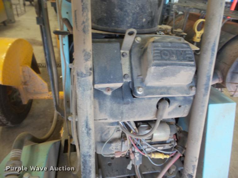 image for item DA7530 2003 Target Econoline 2 concrete saw