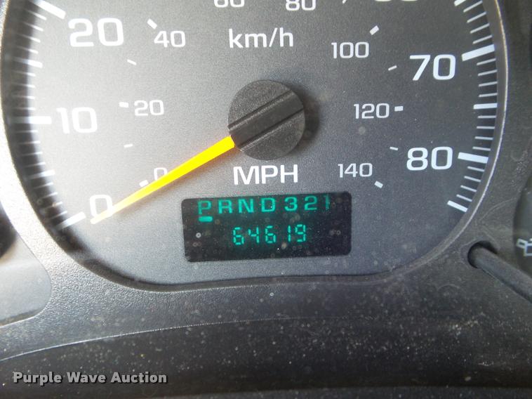 image for item DA7532 2008 Chevrolet C5500 shuttle bus