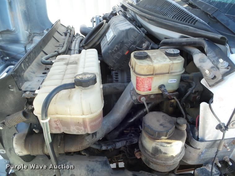 image for item DA7532 2008 Chevrolet C5500 shuttle bus