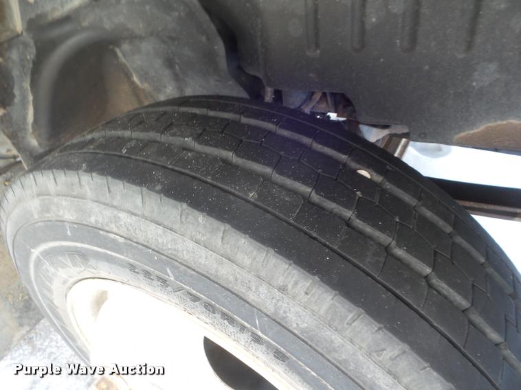 image for item DA7532 2008 Chevrolet C5500 shuttle bus