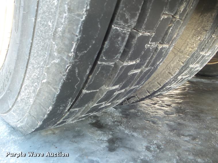 image for item DA7532 2008 Chevrolet C5500 shuttle bus