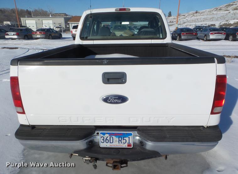 image for item DA7533 2005 Ford F250 Super Duty Crew Cab pickup truck
