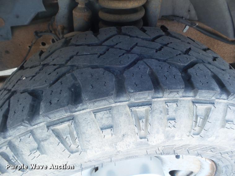 image for item DA7533 2005 Ford F250 Super Duty Crew Cab pickup truck