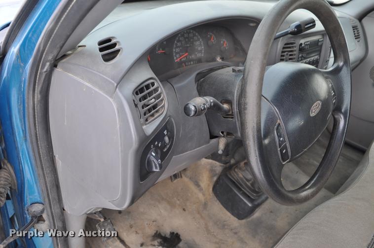image for item L5151 1998 Ford F150 SuperCab pickup truck