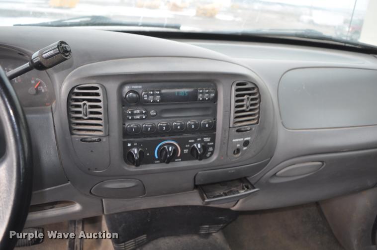 image for item L5151 1998 Ford F150 SuperCab pickup truck