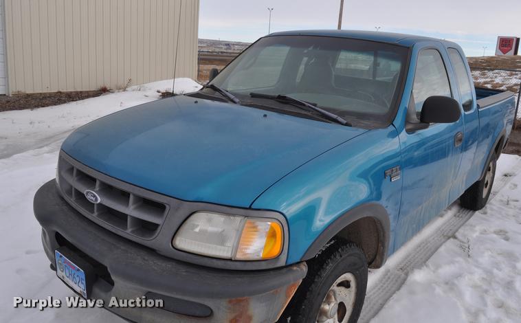 image for item L5151 1998 Ford F150 SuperCab pickup truck