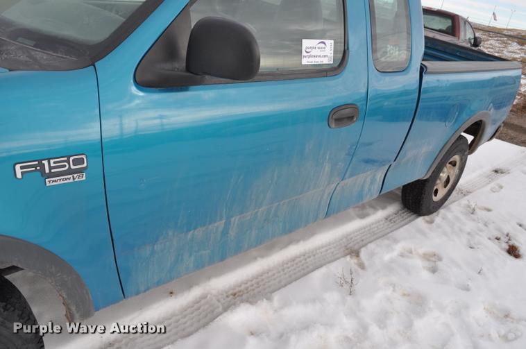 image for item L5151 1998 Ford F150 SuperCab pickup truck