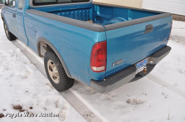image for item L5151 1998 Ford F150 SuperCab pickup truck
