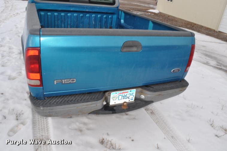 image for item L5151 1998 Ford F150 SuperCab pickup truck