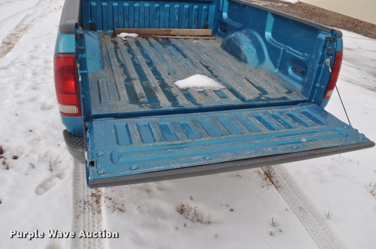 image for item L5151 1998 Ford F150 SuperCab pickup truck