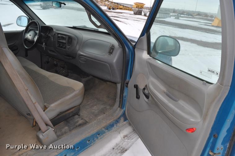 image for item L5151 1998 Ford F150 SuperCab pickup truck