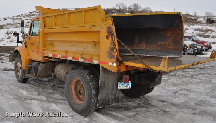 image for item L5155 1995 International 4700 dump truck
