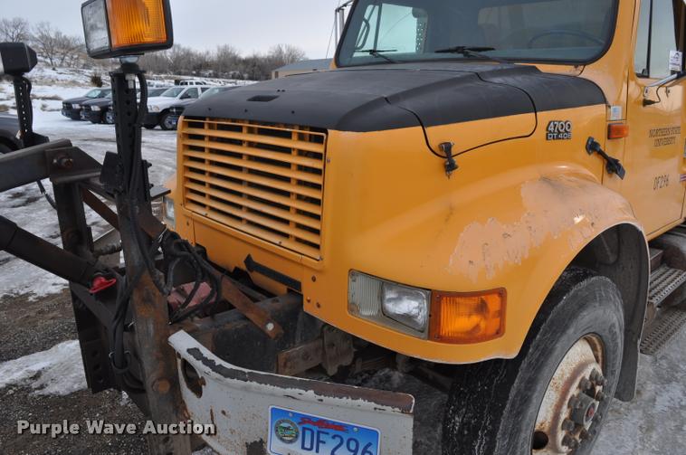 image for item L5155 1995 International 4700 dump truck