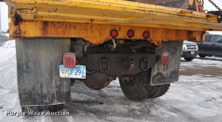 image for item L5155 1995 International 4700 dump truck