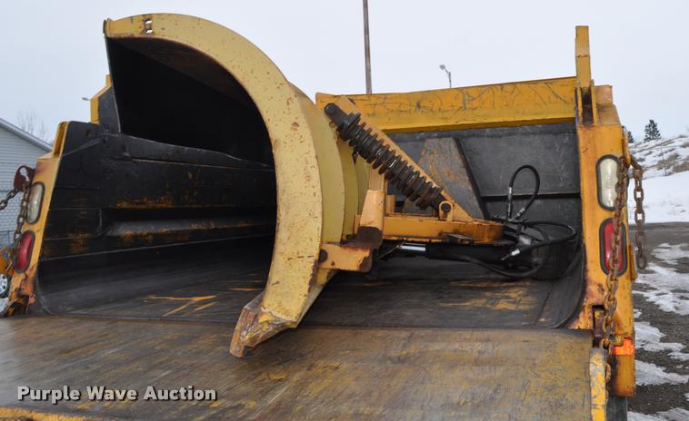 image for item L5155 1995 International 4700 dump truck