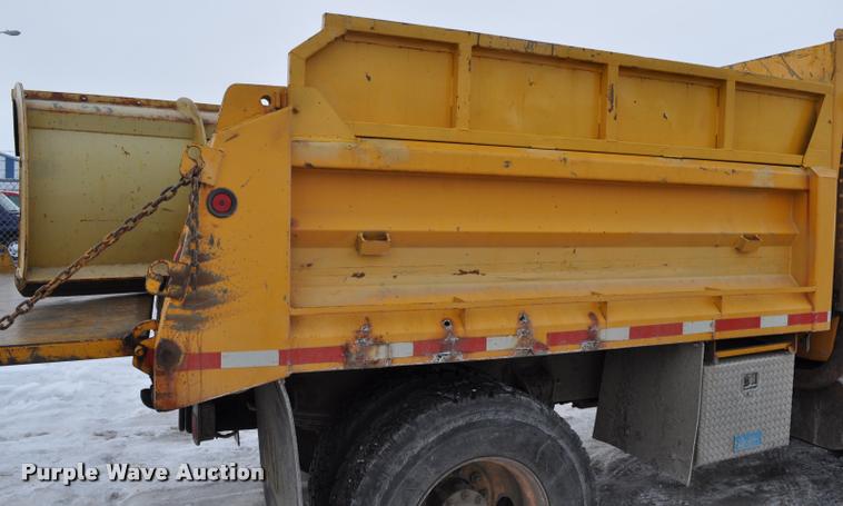 image for item L5155 1995 International 4700 dump truck
