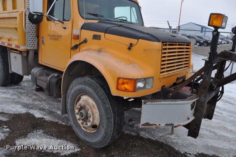 image for item L5155 1995 International 4700 dump truck