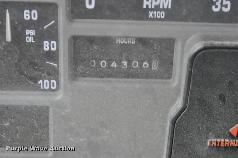 image for item L5155 1995 International 4700 dump truck