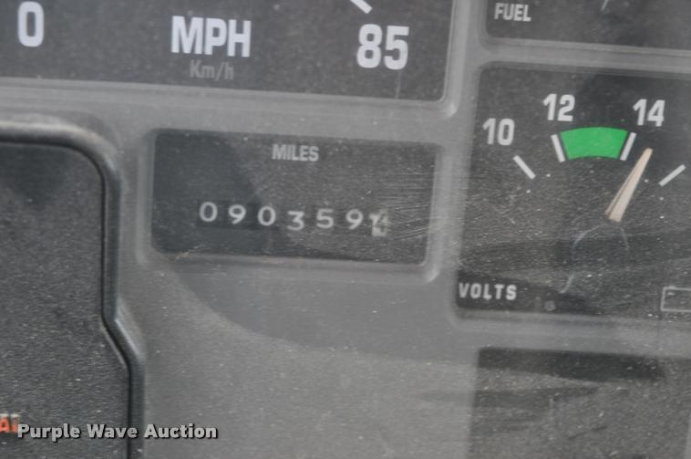 image for item L5155 1995 International 4700 dump truck