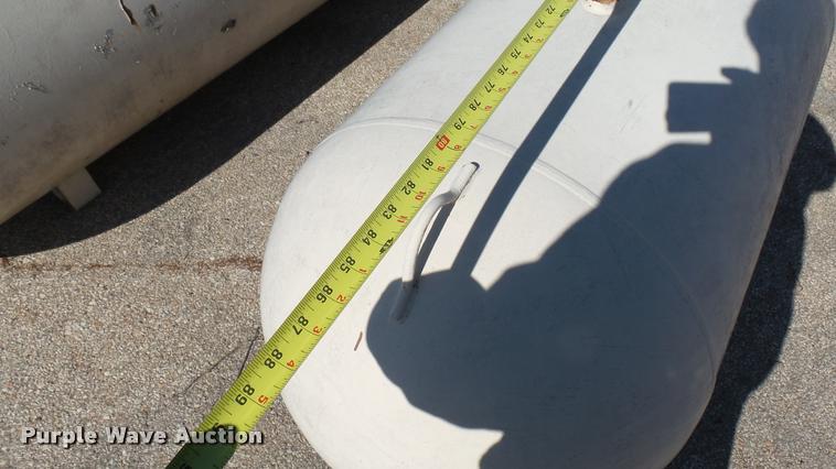 image for item AT9560 (4) propane tanks