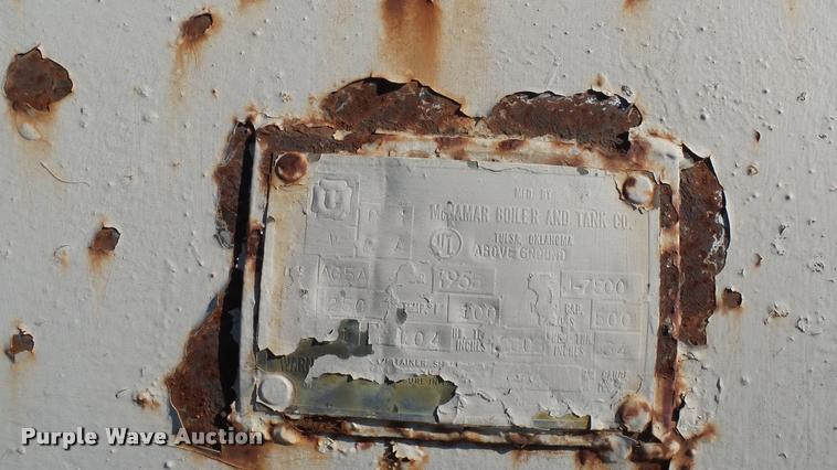 image for item AT9560 (4) propane tanks