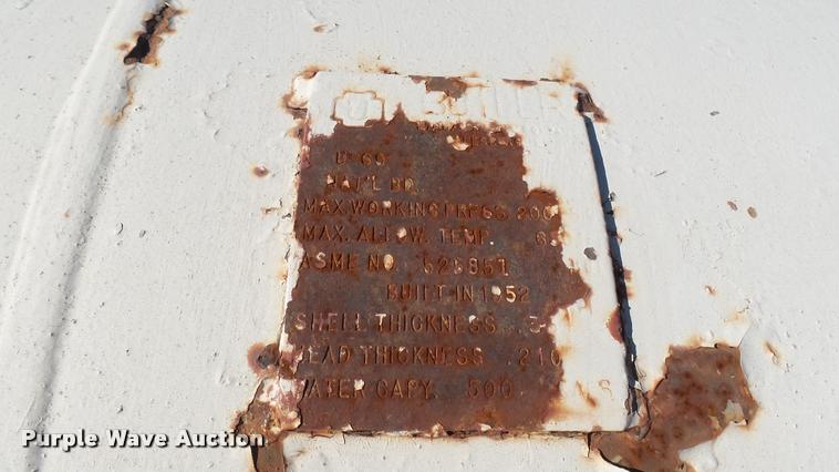 image for item AT9560 (4) propane tanks