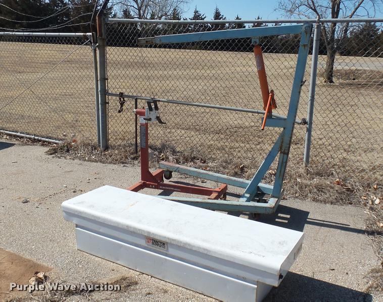 image for item AT9561 Tools