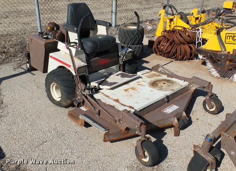 image for item AT9562 Grasshopper 721D lawn mower