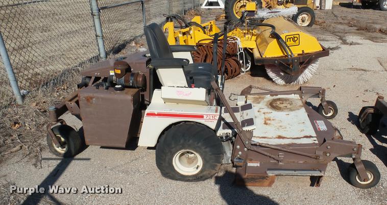 image for item AT9562 Grasshopper 721D lawn mower