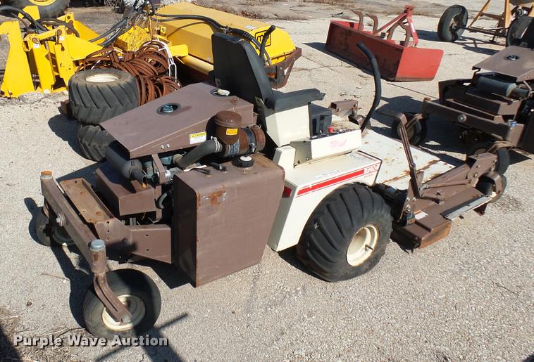 image for item AT9562 Grasshopper 721D lawn mower