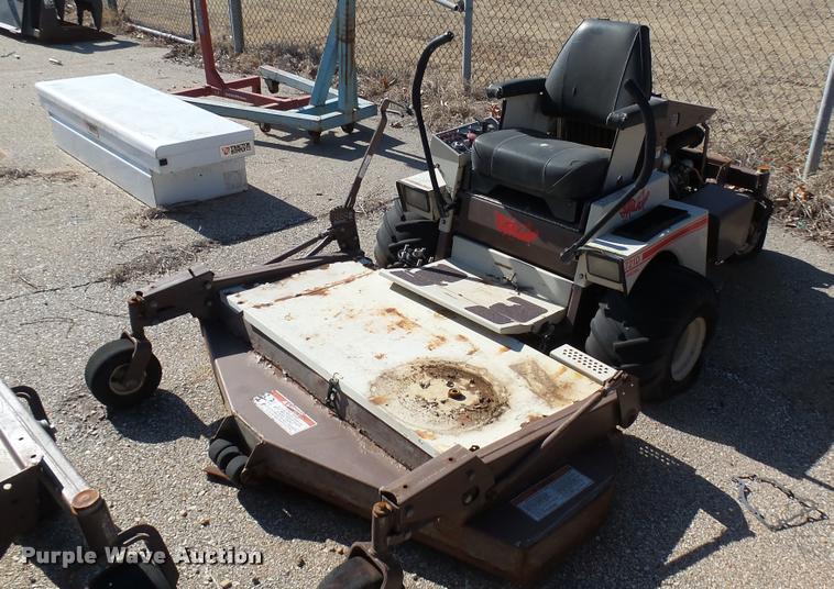 image for item AT9562 Grasshopper 721D lawn mower