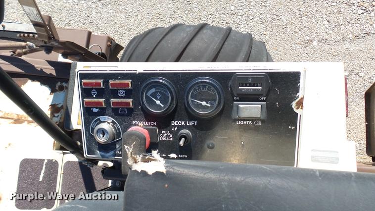 image for item AT9562 Grasshopper 721D lawn mower