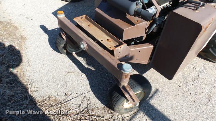 image for item AT9562 Grasshopper 721D lawn mower