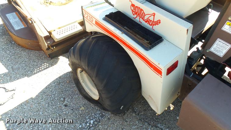 image for item AT9562 Grasshopper 721D lawn mower