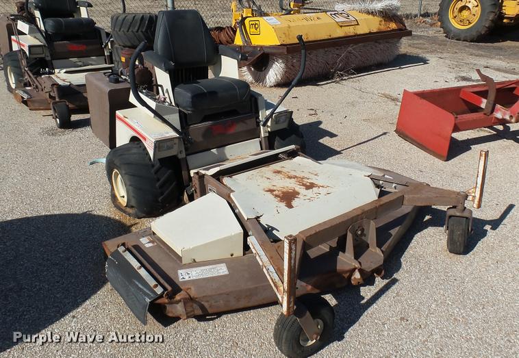 image for item AT9563 Grasshopper 721D lawn mower