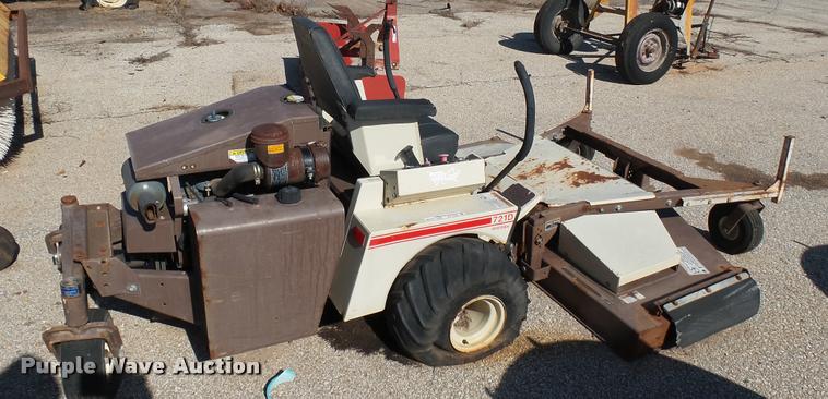 image for item AT9563 Grasshopper 721D lawn mower