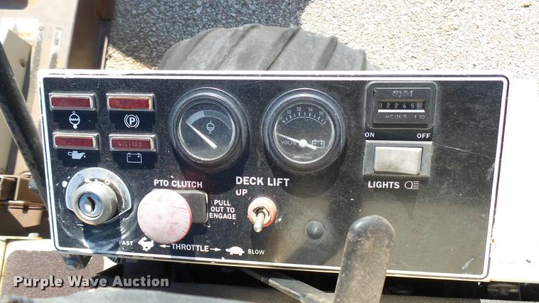 image for item AT9563 Grasshopper 721D lawn mower