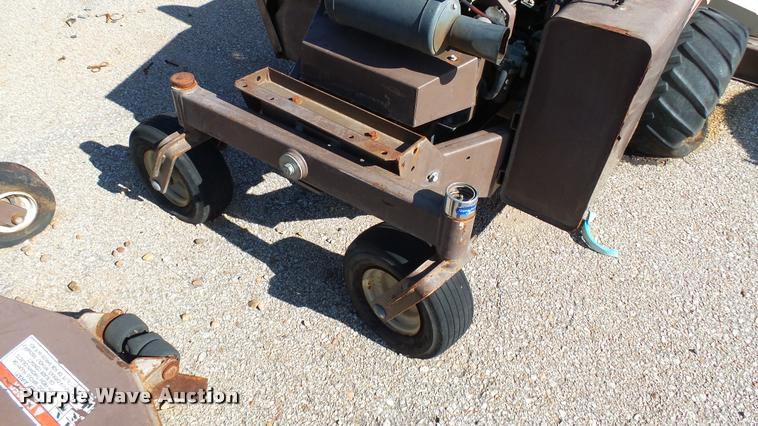 image for item AT9563 Grasshopper 721D lawn mower