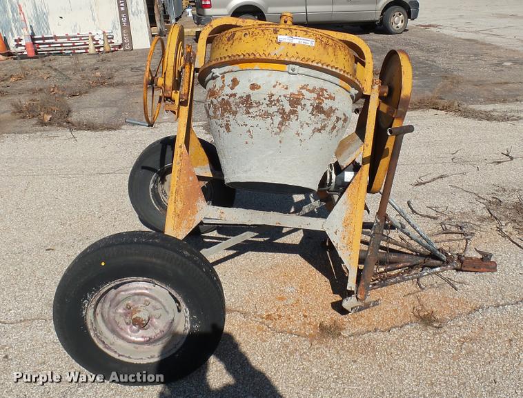 image for item AT9564 Cement mixer