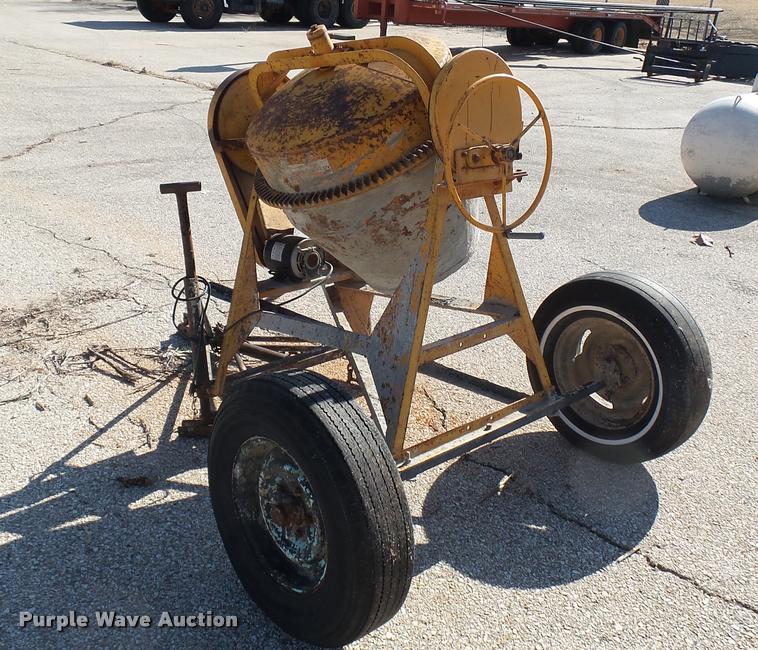 image for item AT9564 Cement mixer
