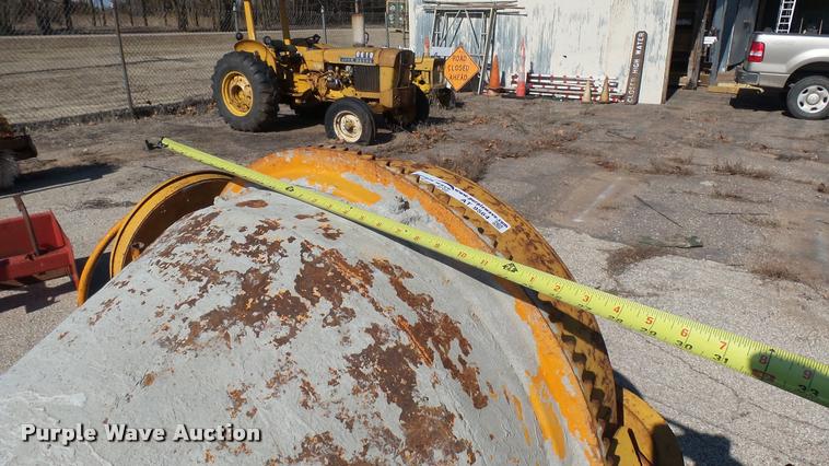 image for item AT9564 Cement mixer