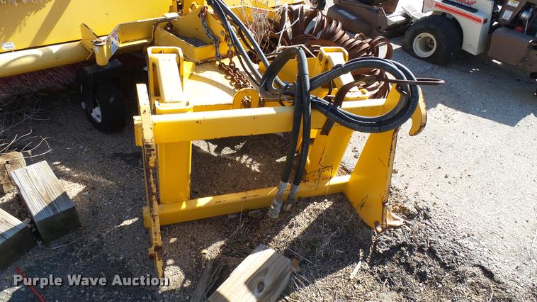 image for item AT9566 MB sweeper attachment