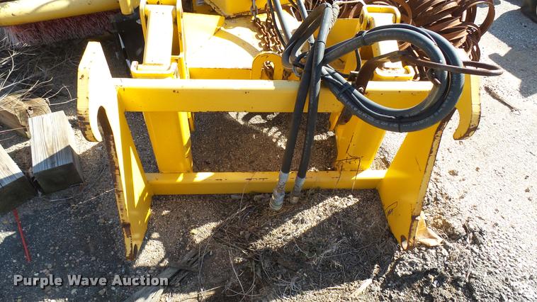 image for item AT9566 MB sweeper attachment